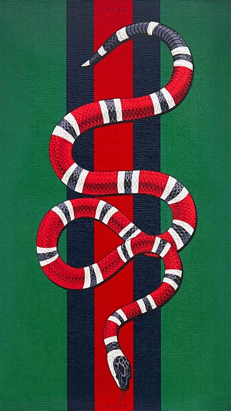 gucci snake wallpaper iphone xr